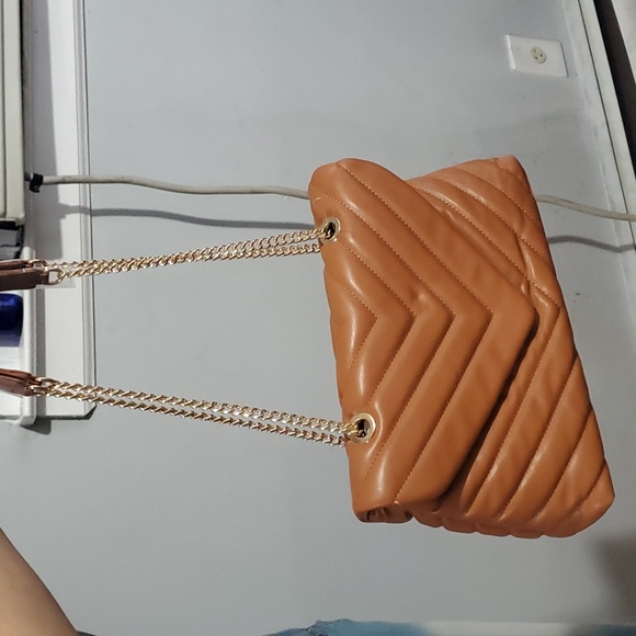 BRAND NEW Camel / Tan chain link crossbody/ shoulder bag - Picture 6 of 7